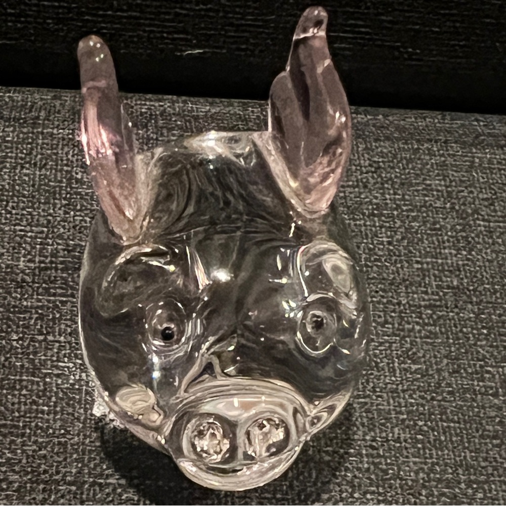Pier 1 Imports Collectibles Penelope The Pig Mini Glass Pig With Pink Wings - Picture 6 of 6